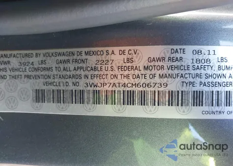 2012 Volkswagen Beetle 2.5L z USA, uszkodzony, nr VIN 3VWJP7AT4CM606739